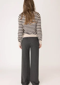 Truien><noscript><img width=