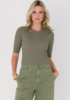 Truien><noscript><img width=