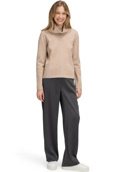 Truien>BETTY BARCLAY COLTRUI