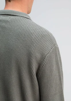 Truien><noscript><img width=