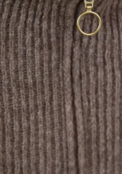 Truien><noscript><img width=