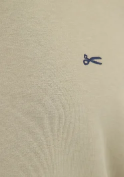 Truien><noscript><img width=