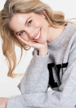 Truien><noscript><img width=