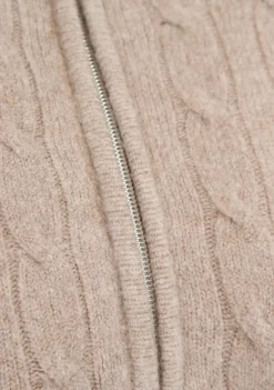 Truien><noscript><img width=