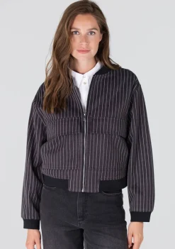 Blazers & Jasjes|Jassen><noscript><img width=