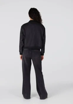 Blazers & Jasjes|Jassen><noscript><img width=