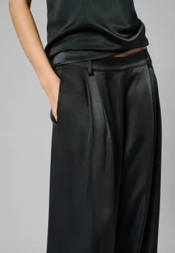 Broeken><noscript><img width=