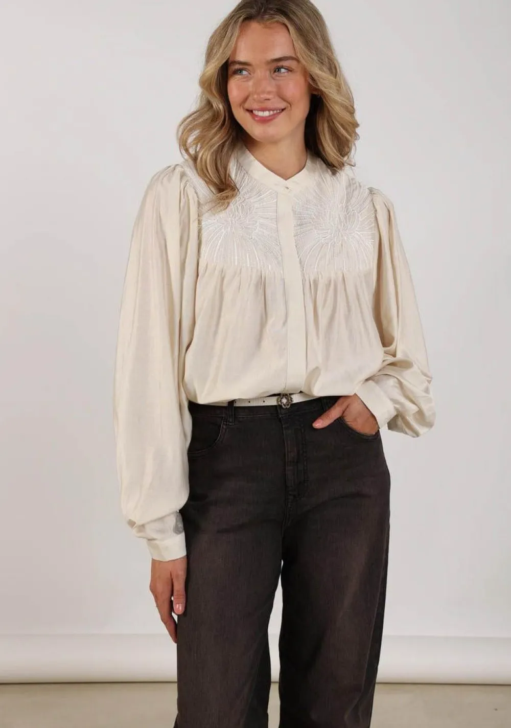 Blouses>NUKUS BLOUSE Off white
