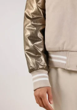 Blazers & Jasjes|Jassen><noscript><img width=