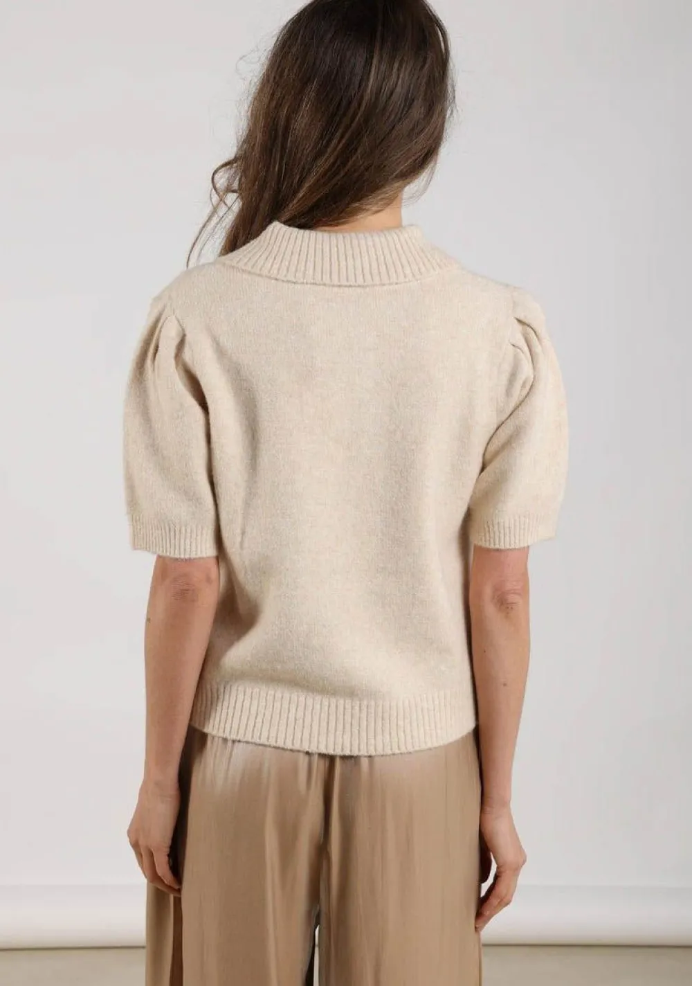 Truien>NUKUS TRUI KORTE MOUW Beige