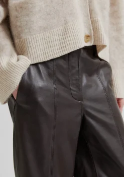 Broeken><noscript><img width=