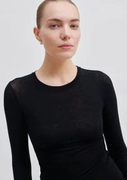 Shirts><noscript><img width=