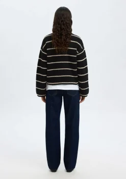 Truien><noscript><img width=