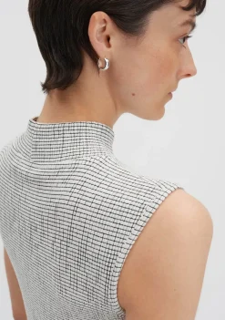 Shirts><noscript><img width=