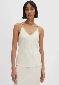 Shirts><noscript><img width=