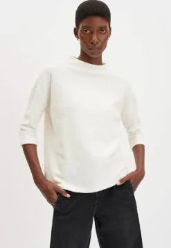 Truien><noscript><img width=