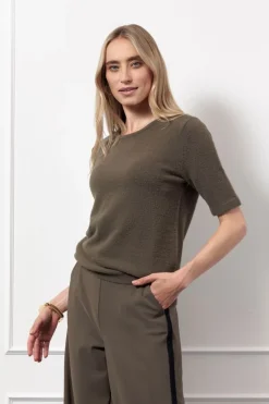 Truien><noscript><img width=