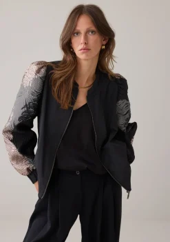 Blazers & Jasjes|Jassen><noscript><img width=