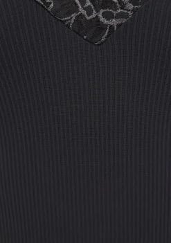 Shirts><noscript><img width=